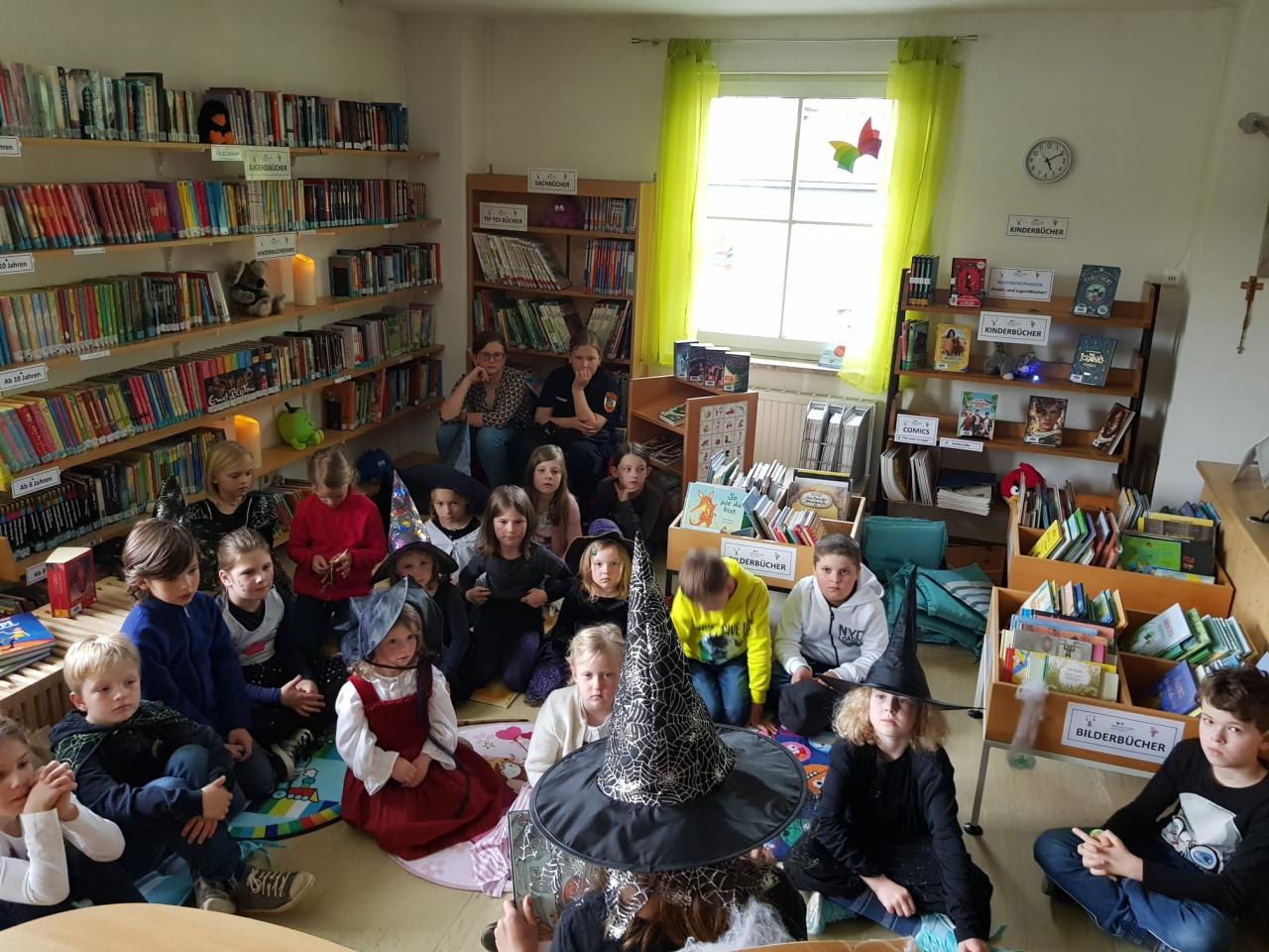 Hexenstunde, Lange Nacht der BibliOÖtheken, Pfarrbücherei Vöcklabruck, Bibliothek Pfarre Vöcklabruck