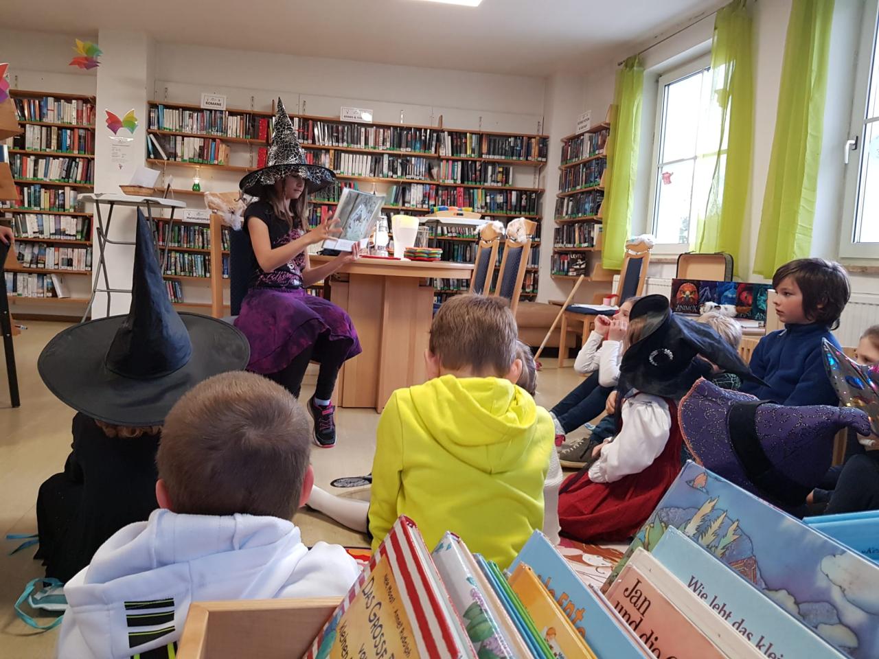 Hexenstunde, Lange Nacht der BibliOÖtheken, Pfarrbücherei Vöcklabruck, Bibliothek Pfarre Vöcklabruck